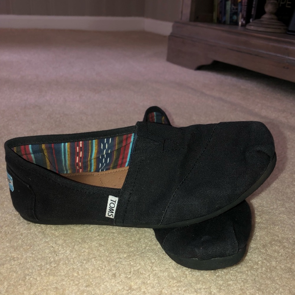 Solid Black Tom’s